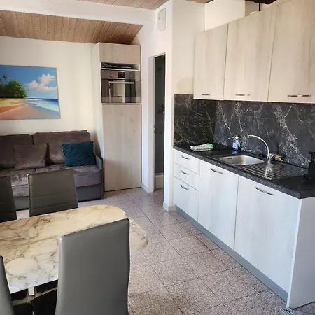 Rue Du Vieux Chateau - Beau F2 Apartamento *