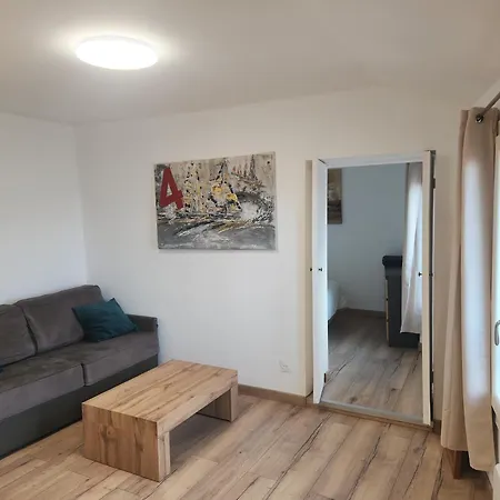 Rue Du Vieux Chateau - Beau F2 Avec Vue Exceptionnelle - Refait A Neuf شقة مينتون